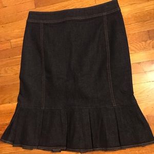 100% authentic never used. Ann Taylor denim skirt